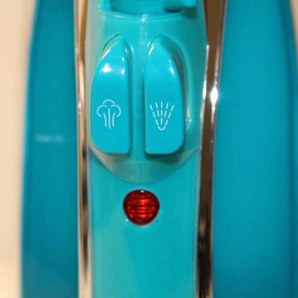 Sunbeam Turbo Steam Master Prof Iron Silver/Blue Model GCSBSP-201 Retractable Co - Picture 5 of 13